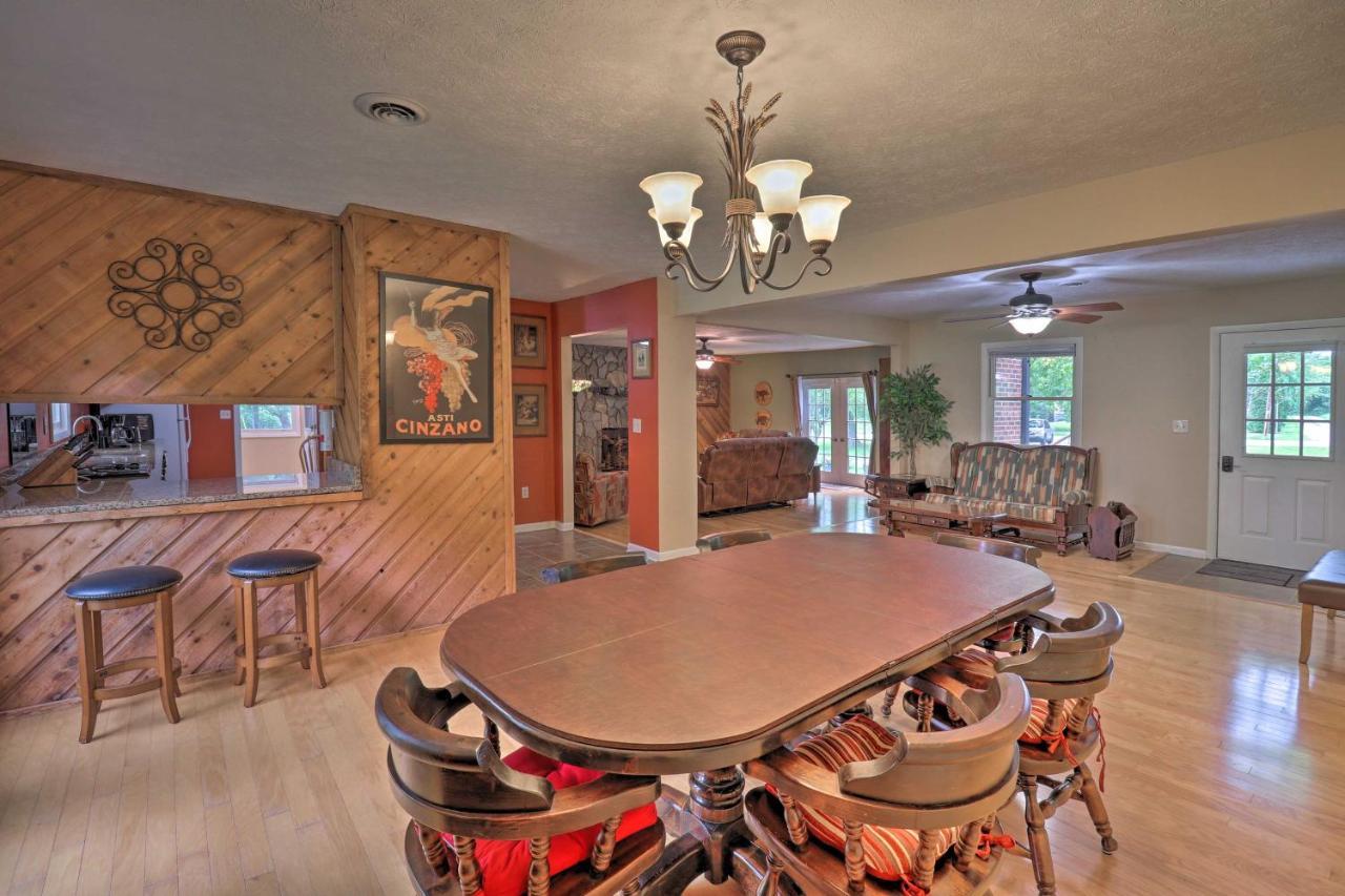 Hendersonville Home With Fire Pit 5 Mi To Downtown! Exteriör bild
