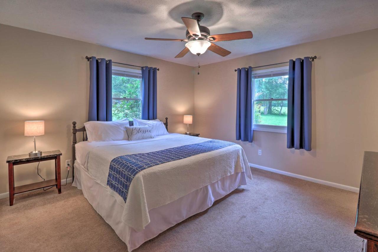 Hendersonville Home With Fire Pit 5 Mi To Downtown! Exteriör bild