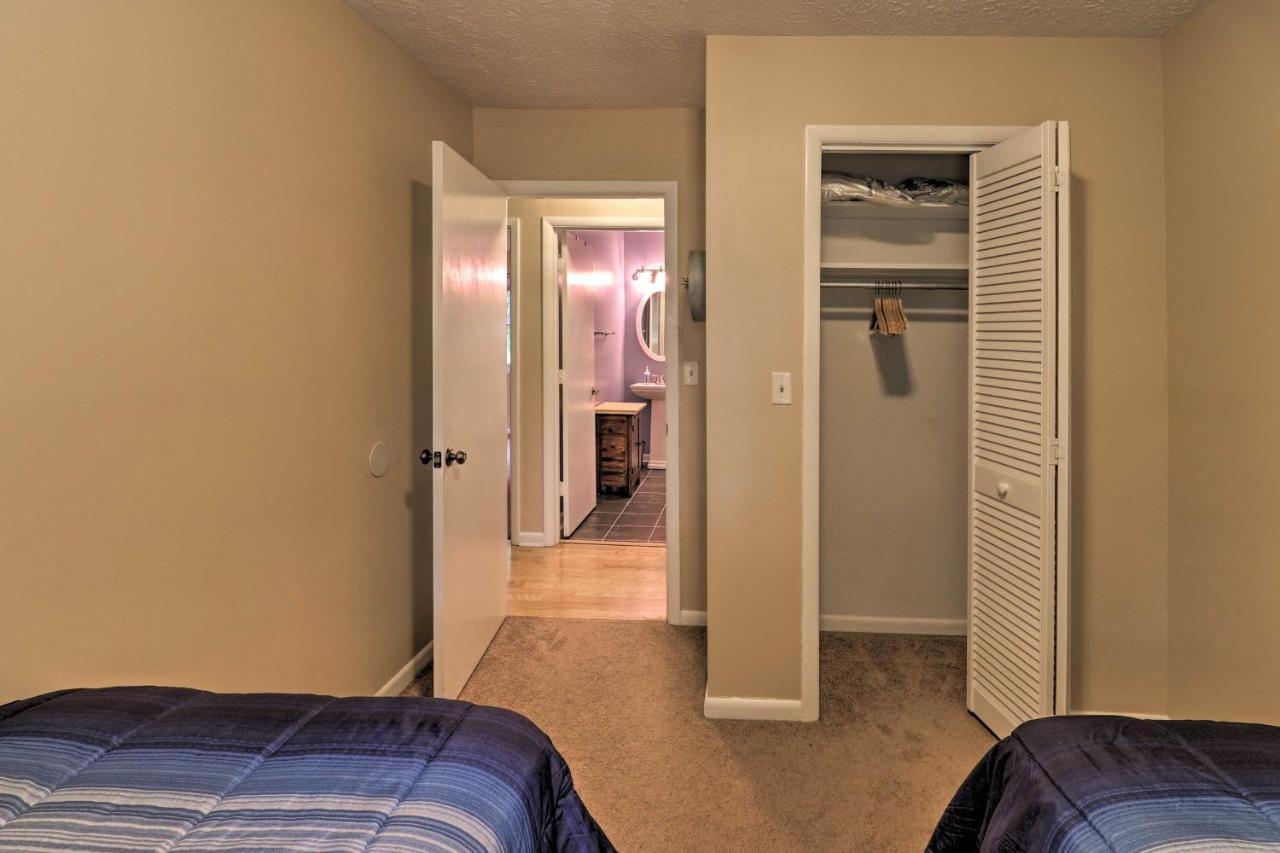 Hendersonville Home With Fire Pit 5 Mi To Downtown! Exteriör bild