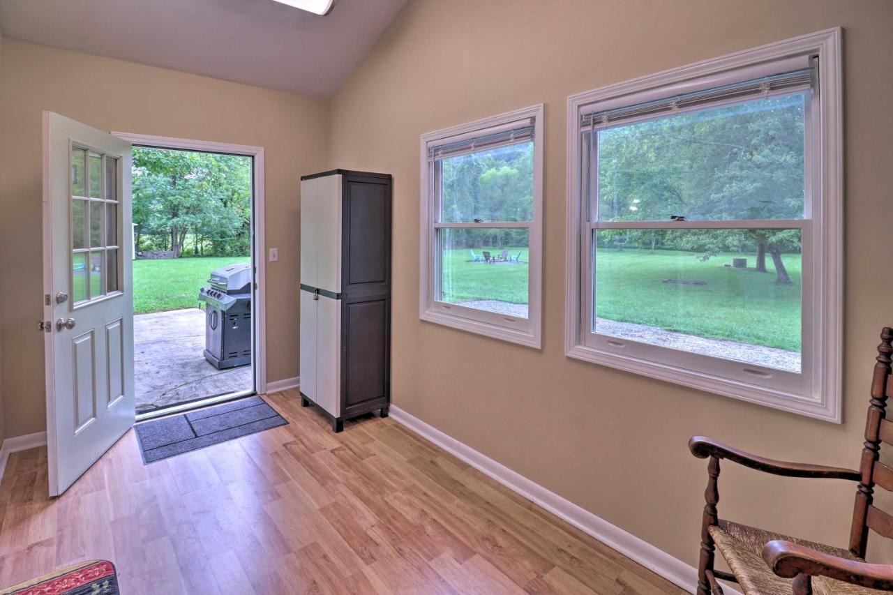 Hendersonville Home With Fire Pit 5 Mi To Downtown! Exteriör bild